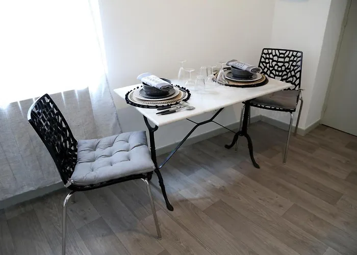 Le Paradis De L'isle